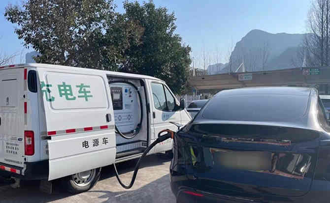 山阳汽车搭电
